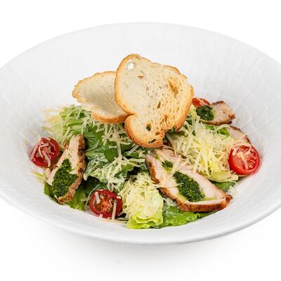 Цезарь с курицей в Гриль Хаус по цене 900 ₽