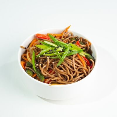 Гречневая лапша с овощами в ЁБИСАН по цене 799 ₽