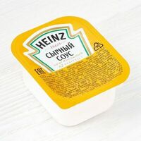 Сырный соус Heinz в Red boat Shawarma
