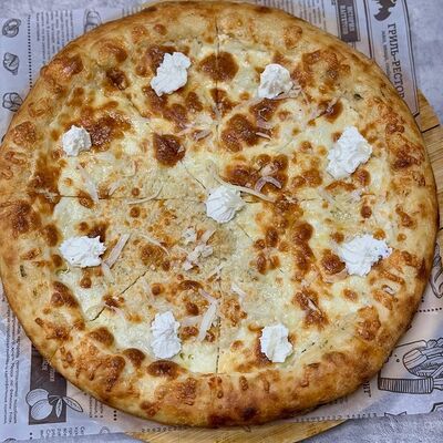 Пицца Четыре Сыра в Бистро 24 на Шамиля по цене 396 ₽