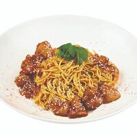Яичная лапша с курицей в Том Ям бар