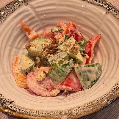 Салат по-Грузински в Огонь да Мясо по цене 480 ₽