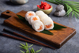 Нежный лосось в SushiKent по цене 550 ₽