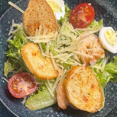 Цезарь с креветкойв Мятный Трюфель по цене 620 ₽