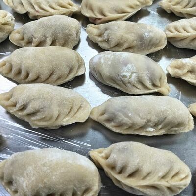 Вареники с капустой и яйцом в Лавр по цене 390 ₽