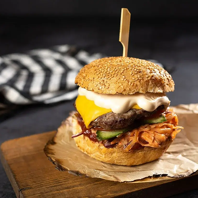 Бургер С Говядиной Острый в КрафтБургерБар по цене 570 ₽