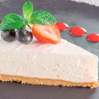 Чизкейк с клубничным соусом в Goodman по цене 440