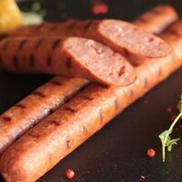 Колбаски говяжьи на гриле в RAKETA