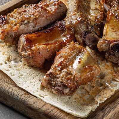 Шашлык из свиных ребер в Мангал Бар по цене 795 ₽