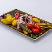 Ассорти домашних солений в Глинтвейн