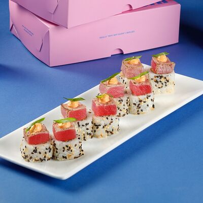 Тунец спайси с креветкой темпура в Why Not Sushi по цене 799 ₽