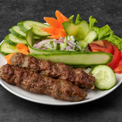 Люля-кебаб из курицы в Шашлык шаурма по цене 300 ₽