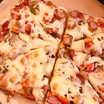 Римская пицца мяснаяв Островский паб по цене 780 ₽