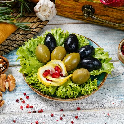 Ассорти из Оливок в Ананури по цене 270 ₽