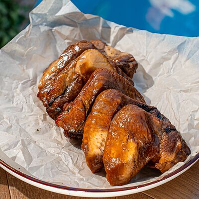 Копченые куриные крылышки в АЛЯ РУСЪ по цене 600 ₽