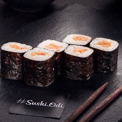 Мини-ролл Острый лосось в #SushiOdi по цене 289 ₽