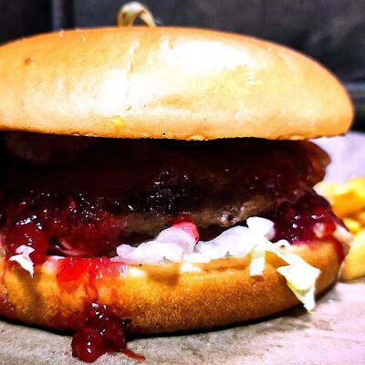 Господин Дракула в Барин бургер по цене 660 ₽