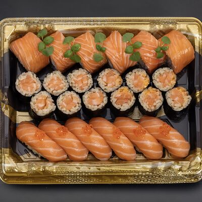 Сет Лосось в Bluefin по цене 4390 ₽