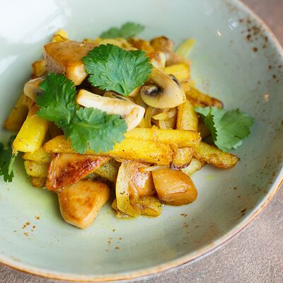 Жареный картофель с грибами в Дюшес по цене 470