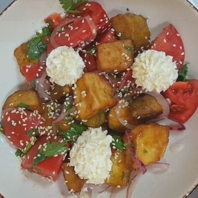 Салат с баклажанами и томатами в Маск по цене 745 ₽