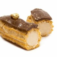 Эклер Шоколадныйв Mendeleev Сoffee