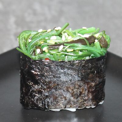 Суши с чукой в Суши Пати по цене 140 ₽