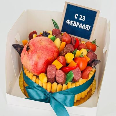 Бенто колбасный с гранатом с 23 февраля в Дарите красиво по цене 5498 ₽