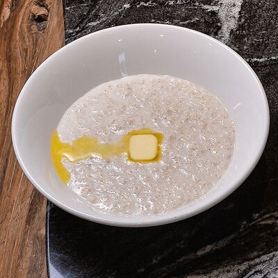 Овсяная каша в Premium bakery Andre по цене 390 ₽