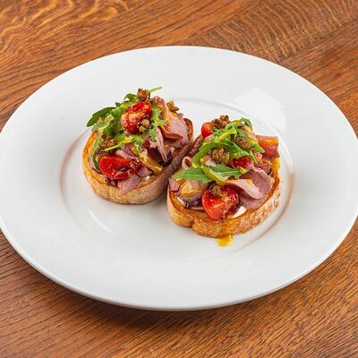 Брускетта с ростбифом в Жуй по цене 29 р.