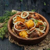 Оджахури из свинины и картофелем в Баклажан