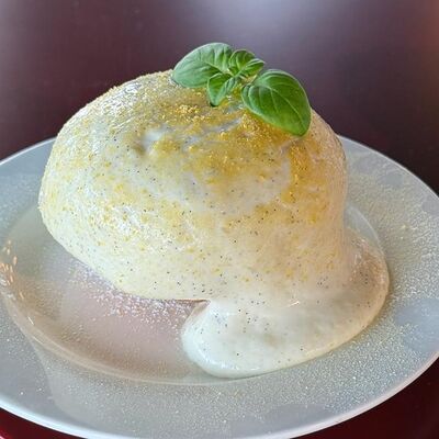 Пончик манго-маракуйя в Camon Cafe по цене 390 ₽