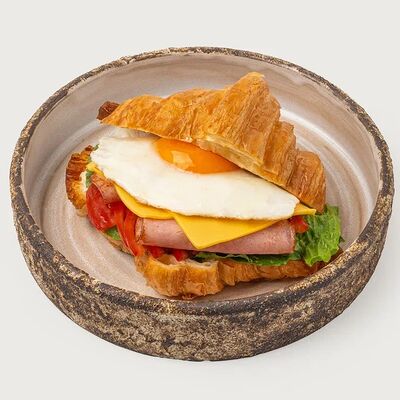 Круассан с ветчиной в Дело по цене 550 ₽