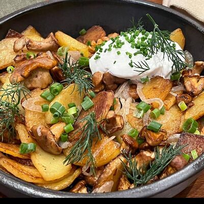 Картофель жареный с лисичками в Fish Point по цене 1190 ₽