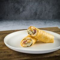 Цезарь-ролл овощной с шампиньонами в CAFE BREAKFAST & LUNCH