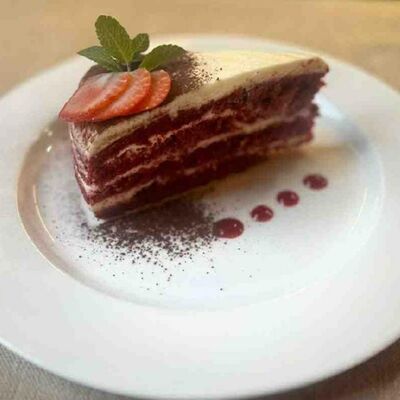 Красный бархат в Везувио Пиццерия & Гастрономия по цене 730 ₽
