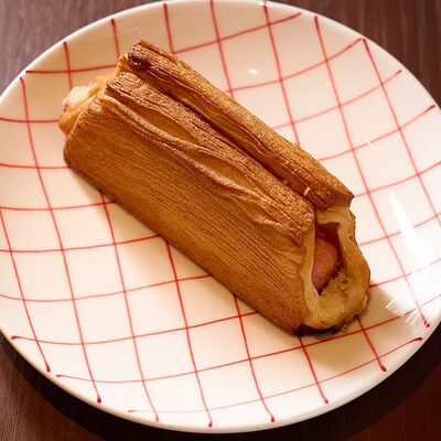 Сосиска из индейки в тесте в Special по цене 310 ₽