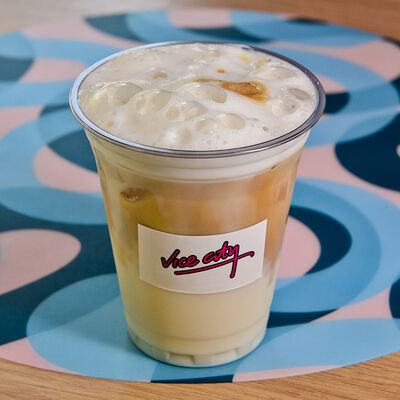 Айс-латте в Vice coffee по цене 349 ₽