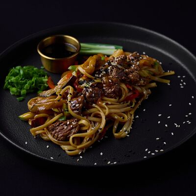 Удон с говядиной в Эндорфин по цене 700 ₽