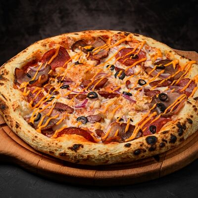 Мясная с оливками и соусом грильв Mishkin & Mishkin по цене 750 ₽