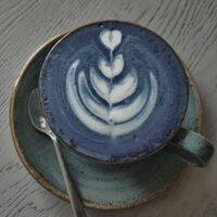 Матча Blue на молоке в Буквально