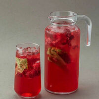 Лимонад Малина-груша-романо в Диккенс