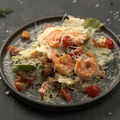 Цезарь с креветками в Гвозди по цене 670 ₽