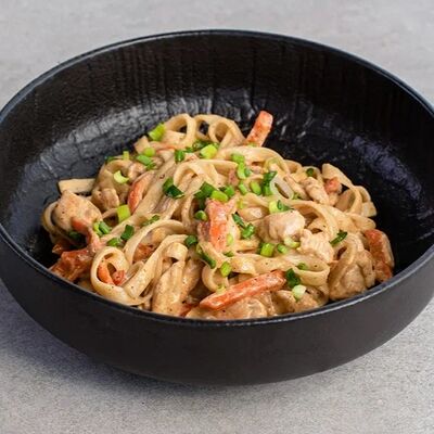 Удон с цыпленком под сливочным соусом в Веранда по цене 420 ₽