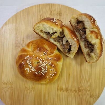 Пирожок с мясом в Домашняя кухня по цене 70 ₽