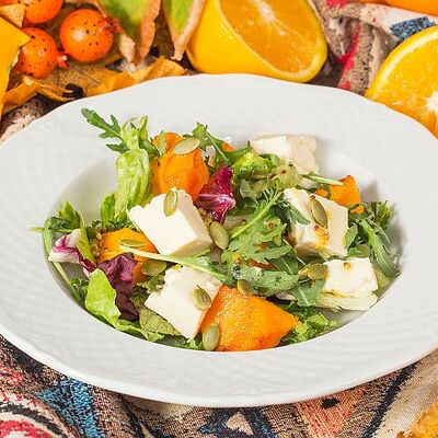 Салат с тыквой и брынзой в Мушмула по цене 299