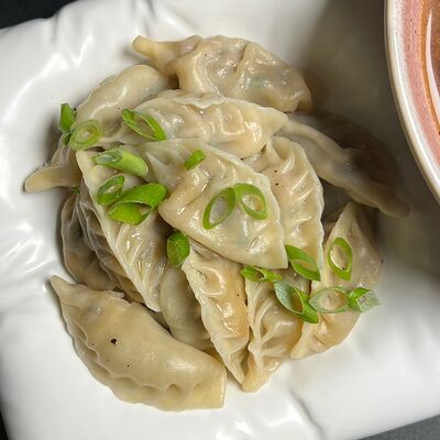 Пельмени из лосося и судака в Kirova street по цене 680 ₽