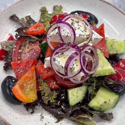 Салат греческий в Барбари по цене 725 ₽