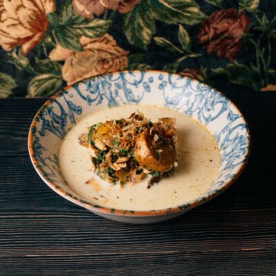 Уха по-гурийскис форелью и шпинатом в Грузинскоебистро Каха по цене 764 ₽