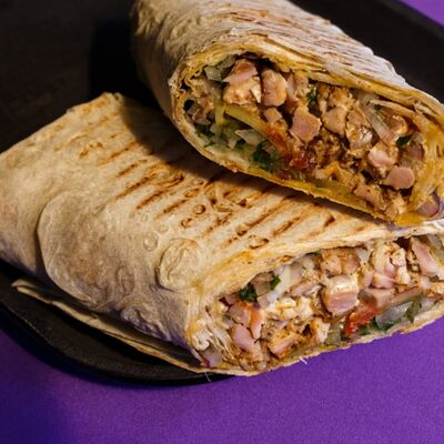 Маленькая шаурма со свининой в Bliss Food по цене 440 ₽