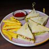 Клаб сэндвич с курицей, беконом и картофелем фри в Kitch по цене 650